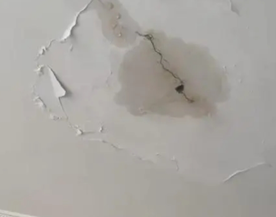 丹阳阳台漏水维修公司分享下屋面防水工程质量问题原因分析